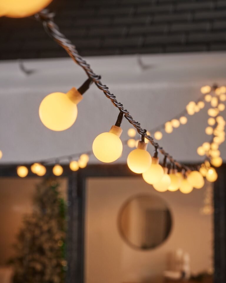 Home Series Connectable Oversized Berry Lights, Warm White