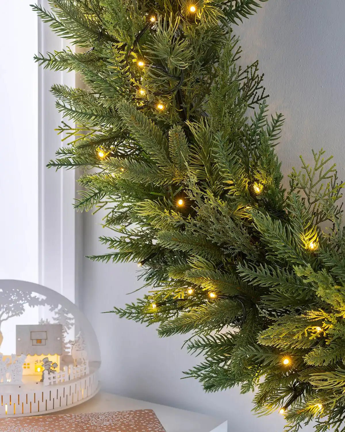 Pre-Lit Fir Wreath, 1 m - Image 2