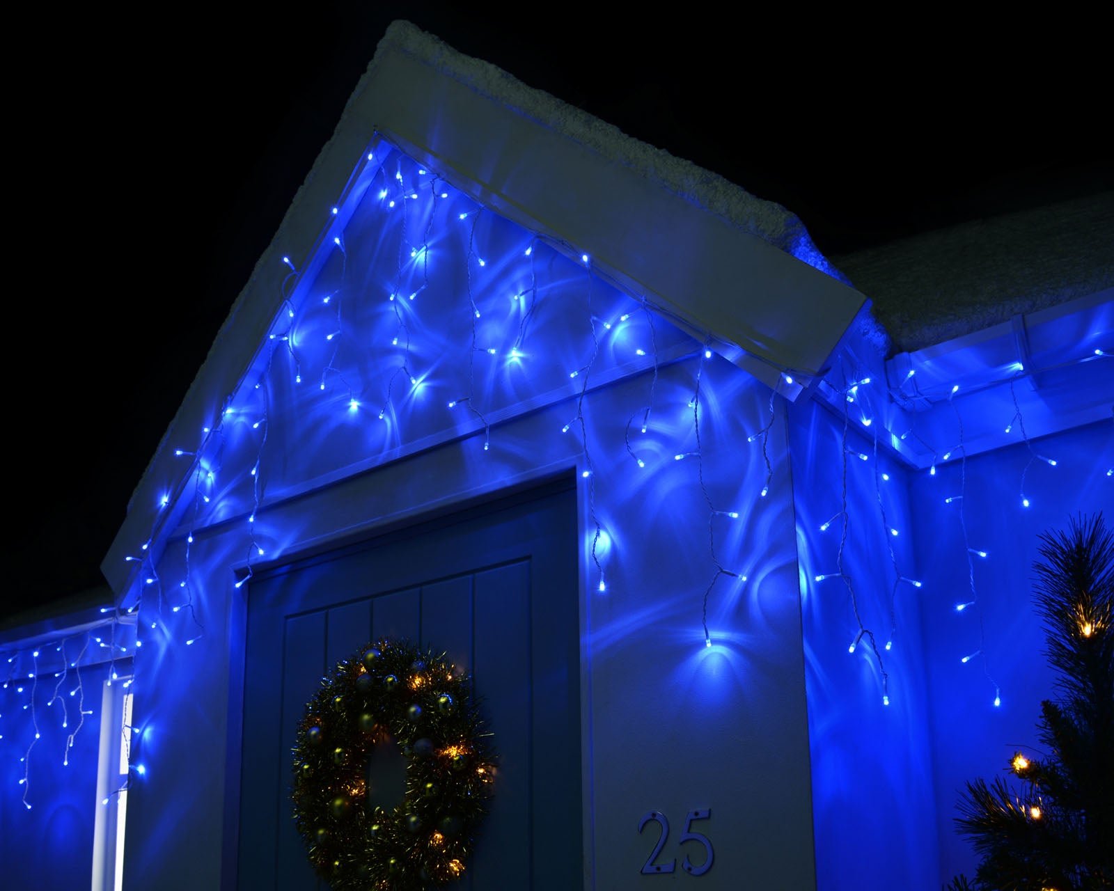 360 LED Icicle Lights, Blue, 8.8 m - Image 4