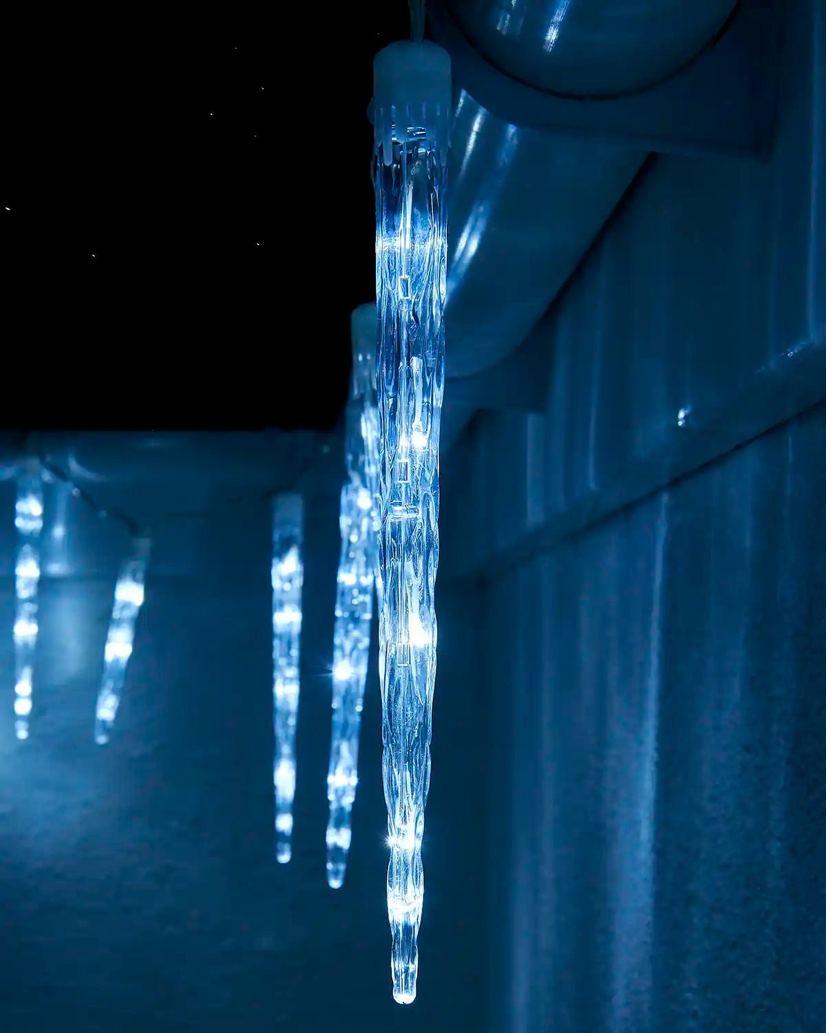 Home Series Connectable Icicle Drop Lights, White - Image 3