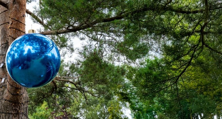 80cm Metallic Blue Inflatable Mirror Ball