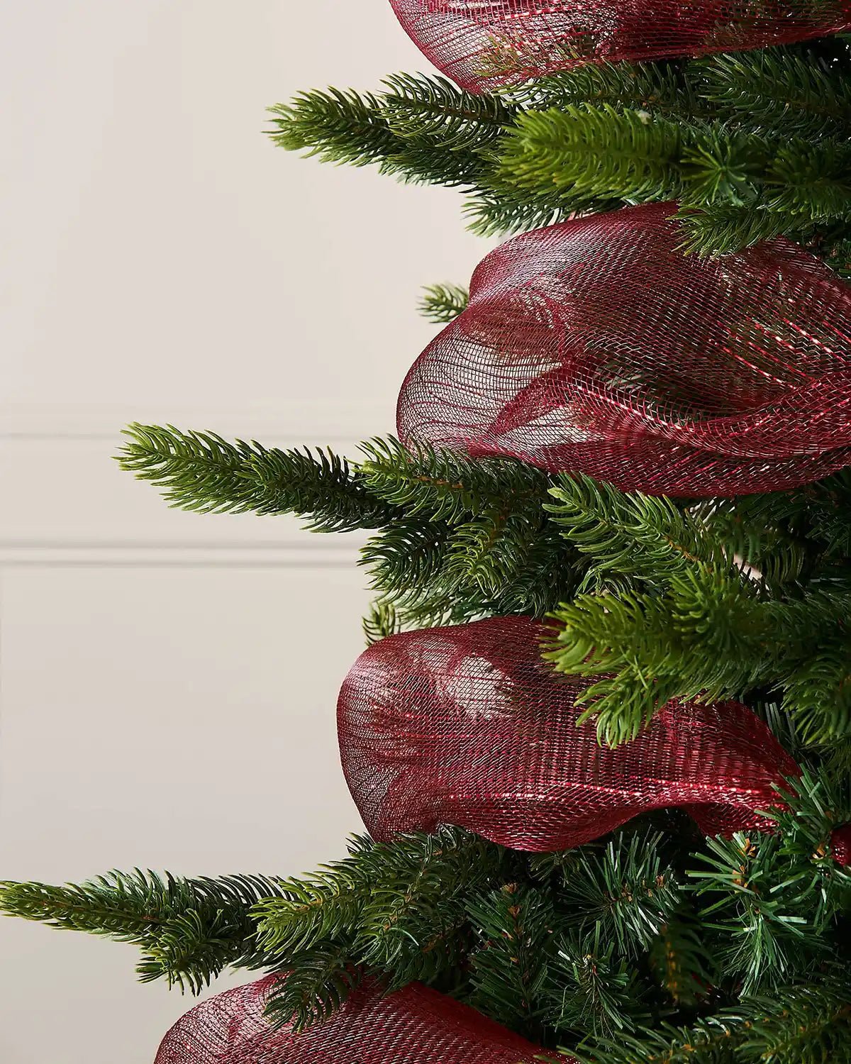 Burgundy Decorative Mesh Roll with Red Foil, 9 m - Image 2