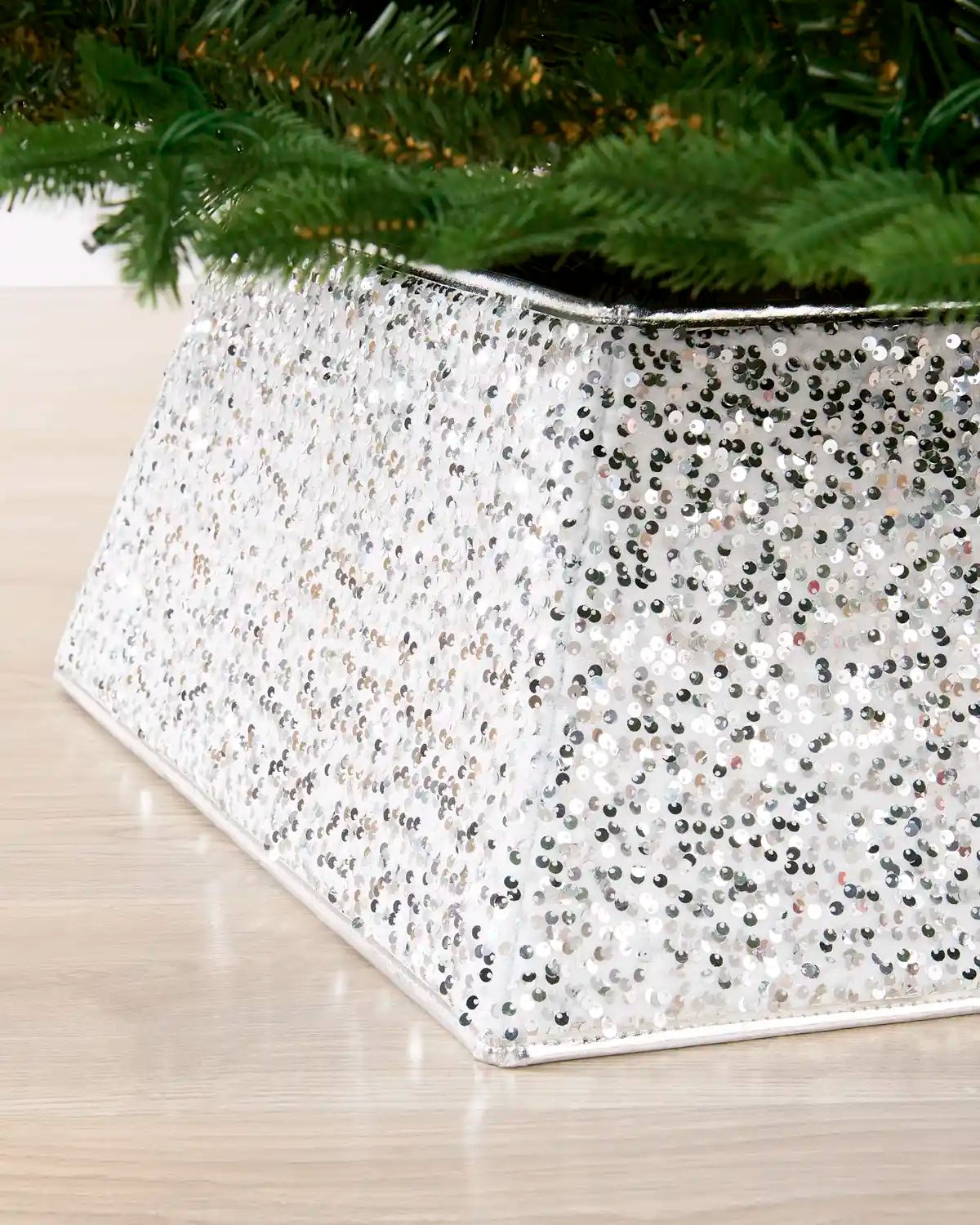 Square Sequin Christmas Tree Collar, Silver, 36 cm - Image 2