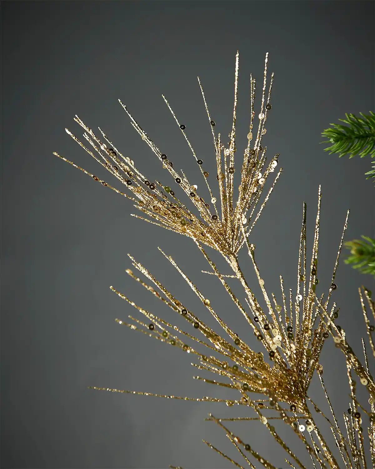 Glitter Firework Spray, Gold, 74 cm - Image 4
