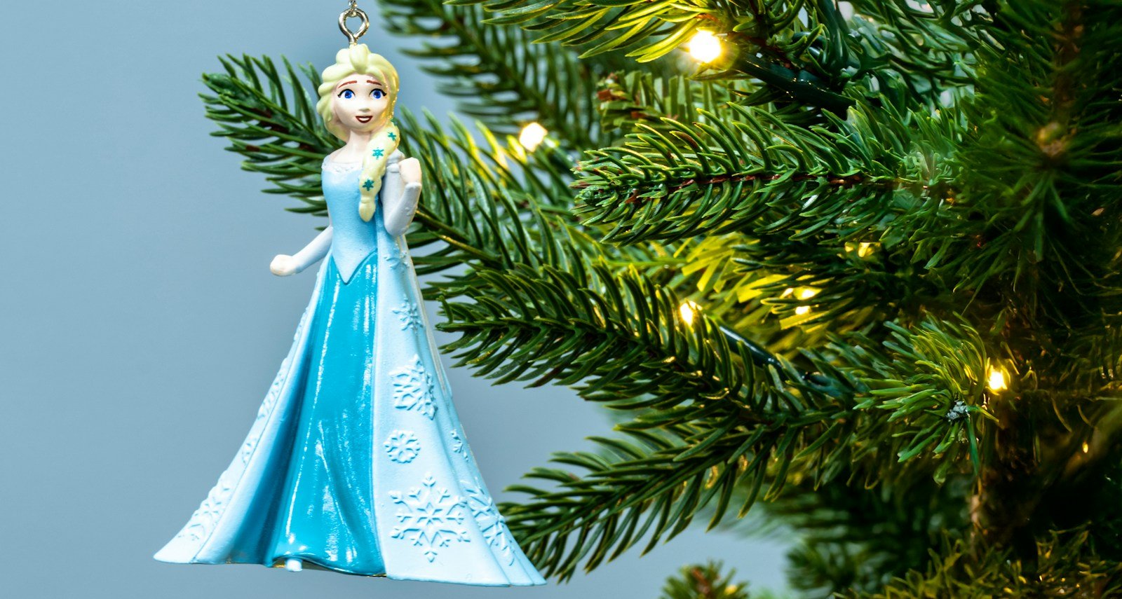 9cm Frozen Elsa Hanging Ornament - Disney Licenced - Image 2
