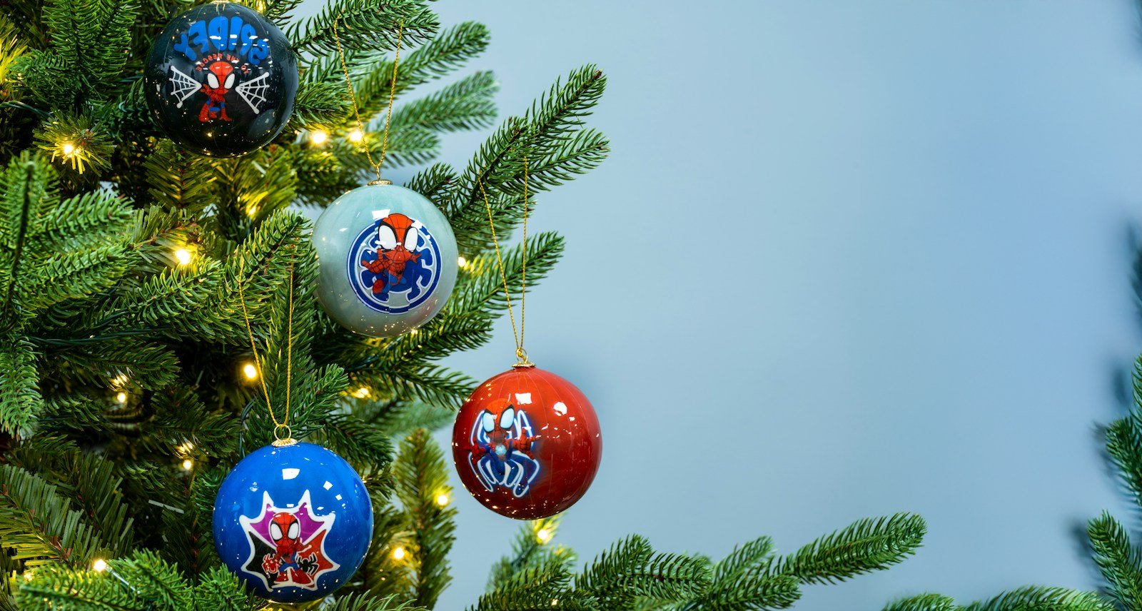 7.5cm Comic Book Spidey Baubles (4pc) - Marvel Licensed