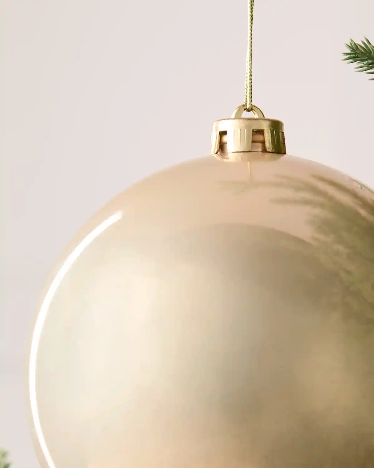 Latte Oversized Shatterproof Bauble, Gloss, 15 cm — 15 cm / Gloss - Image 4