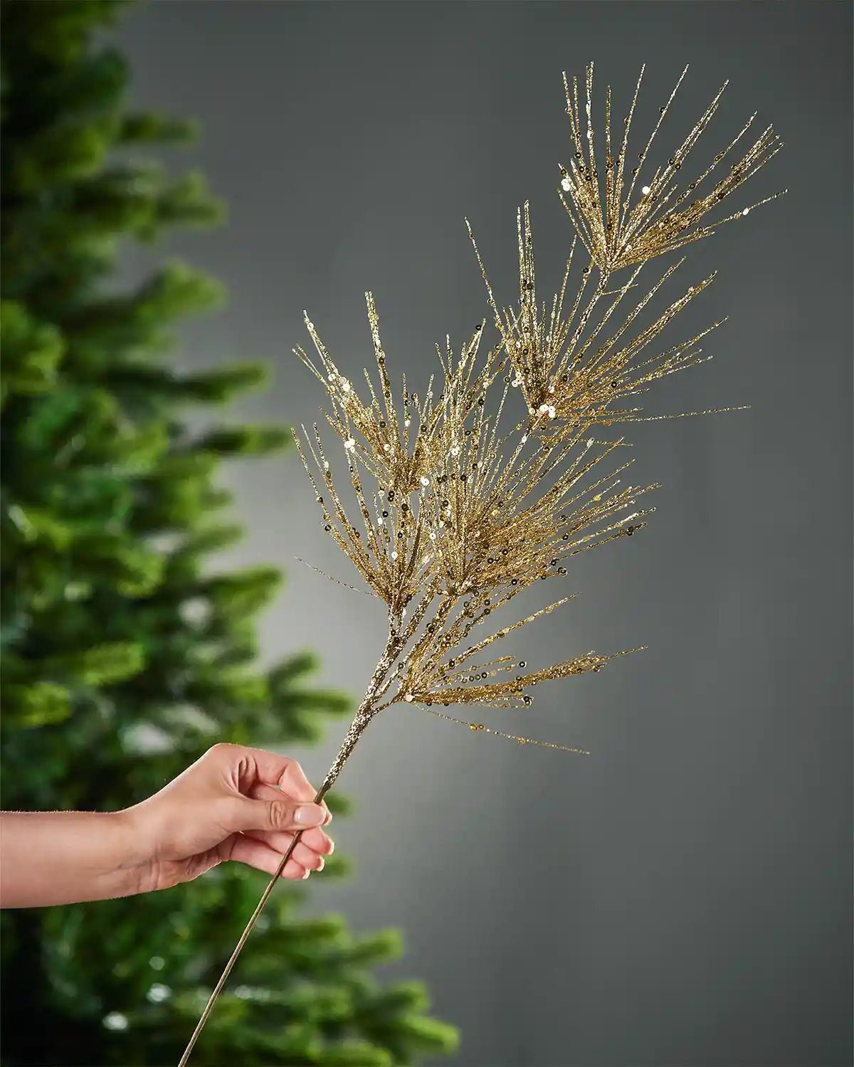 Glitter Firework Spray, Gold, 74 cm - Image 2