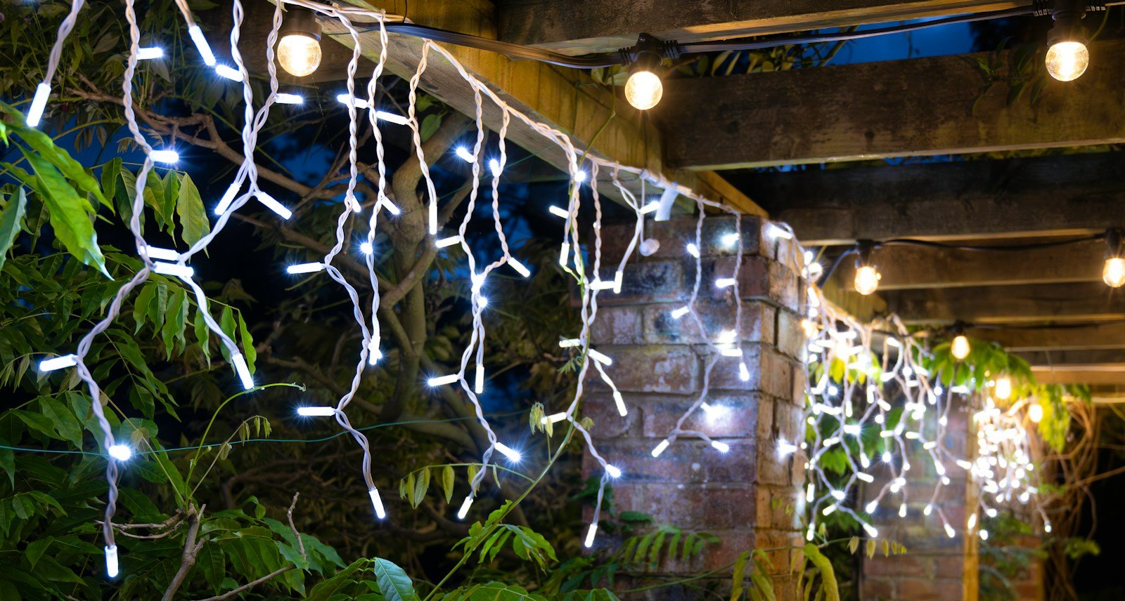 Crownvine Dual Colour Static Icicle Lights � Warm White / Bright White � White Rubber Cable � Multiple Lengths - Image 4