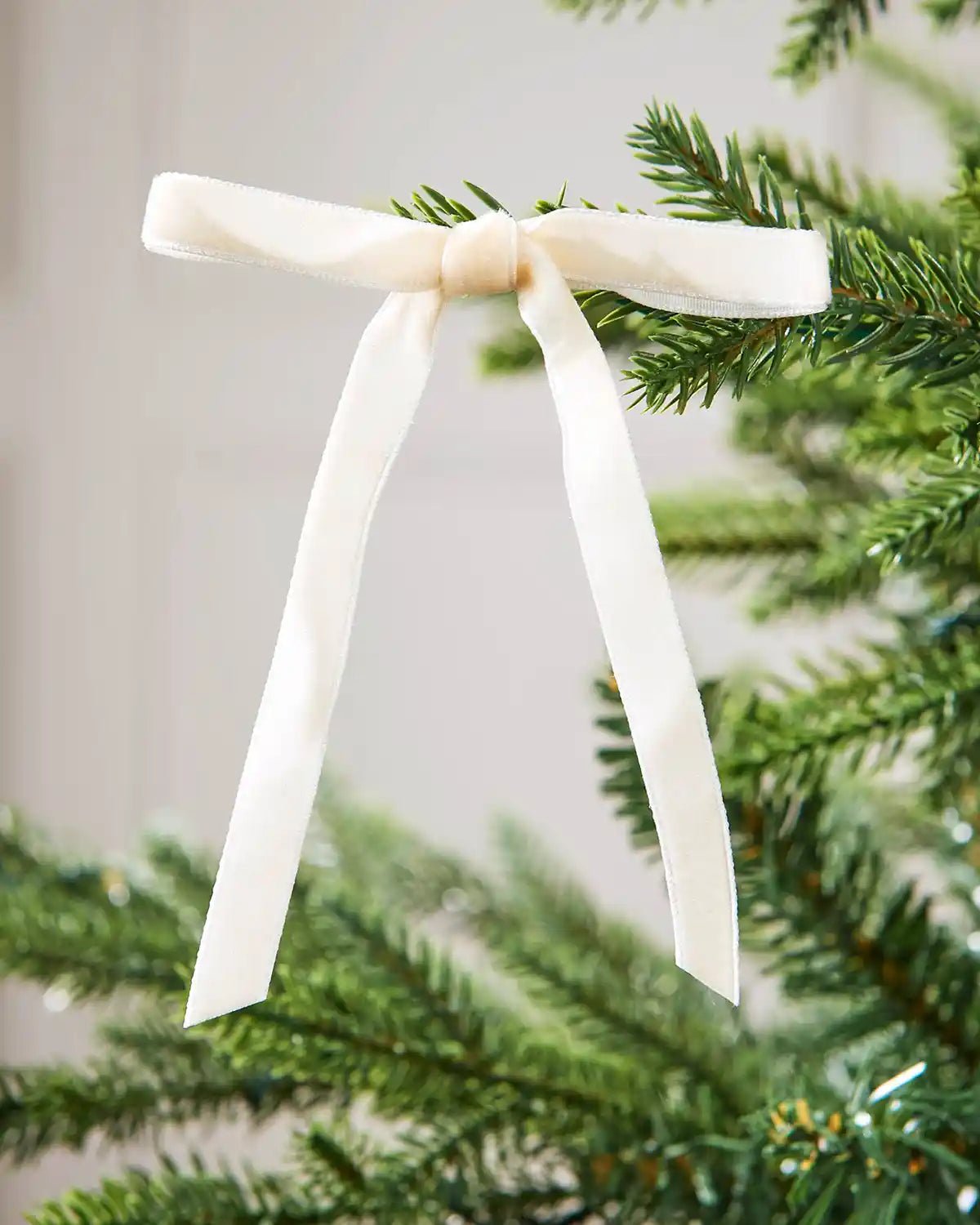 Set of 20 Velvet Bows, Latte, 13 cm - Image 3