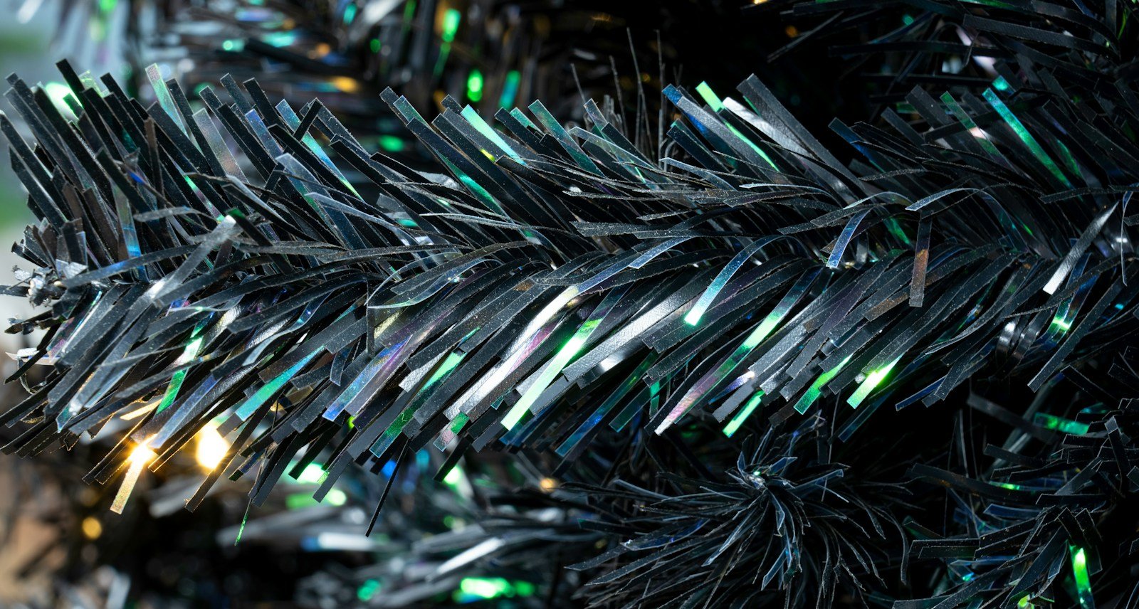 The Pre-lit Black Iridescence Pine Tree with Warm White Lights (6ft to 7ft) - Image 4