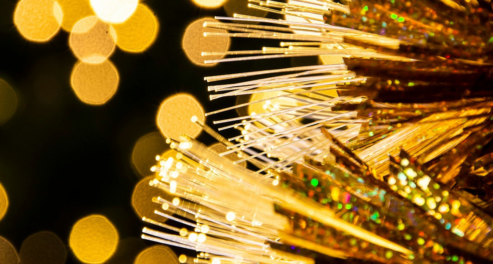 The Gold Flower Fibre Optic Tree - Image 5