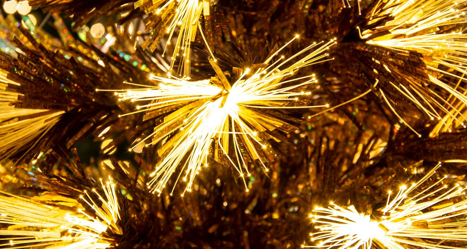 The Gold Flower Fibre Optic Tree - Image 3
