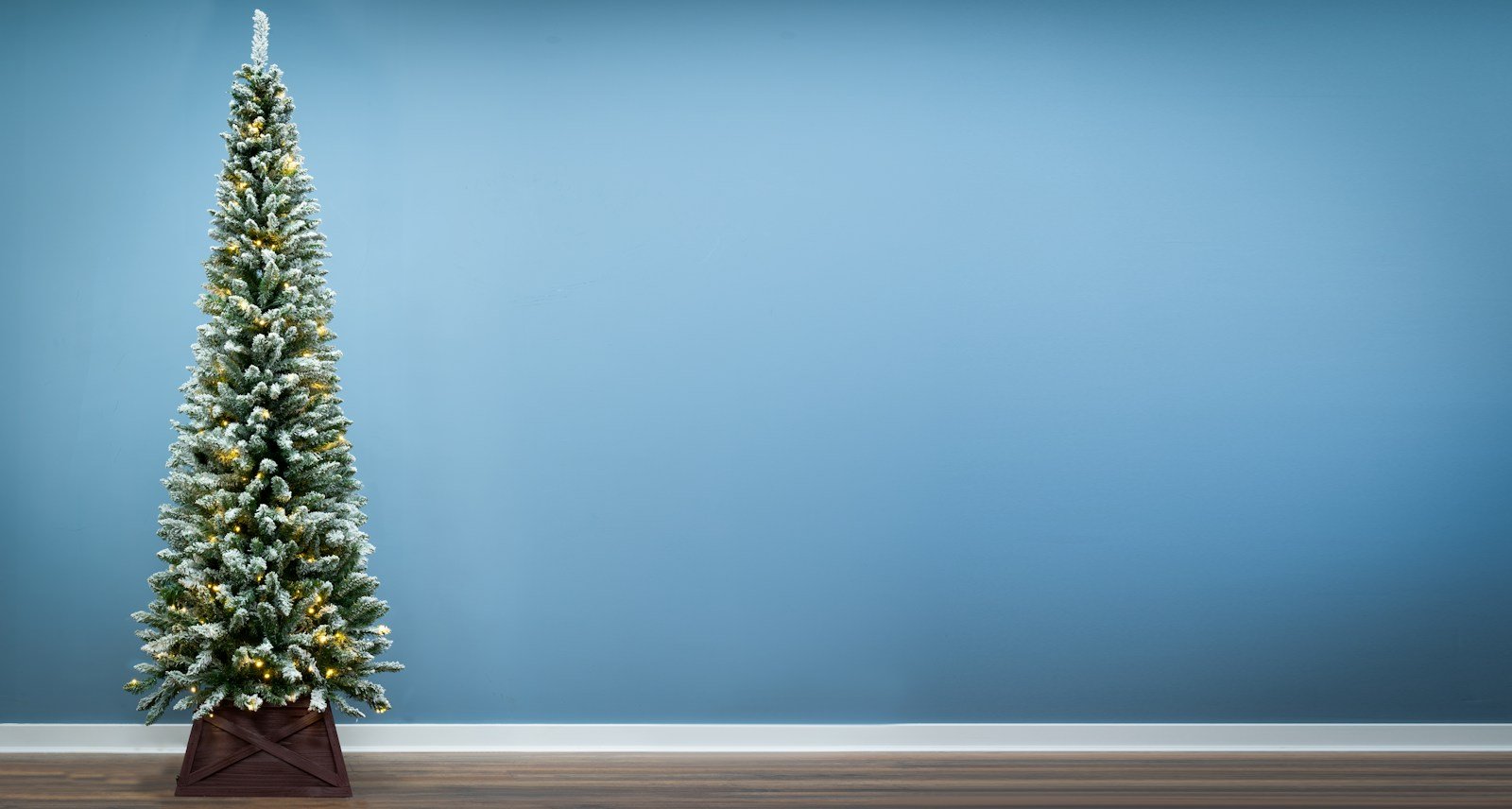 The Pre-lit Snowy Pencil Tree (6ft-7ft)