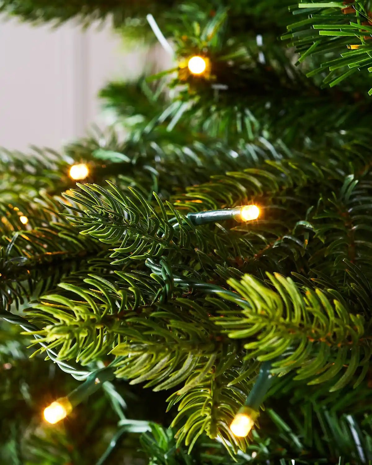 450 LED Christmas Tree String Lights, Green Cable, Warm White, 45 m - Image 4