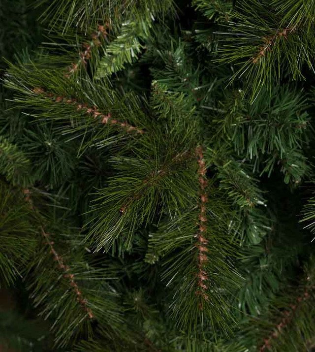 4.5' Deluxe Brighton Pine Tree-ColorChange 3mm LED - Image 2