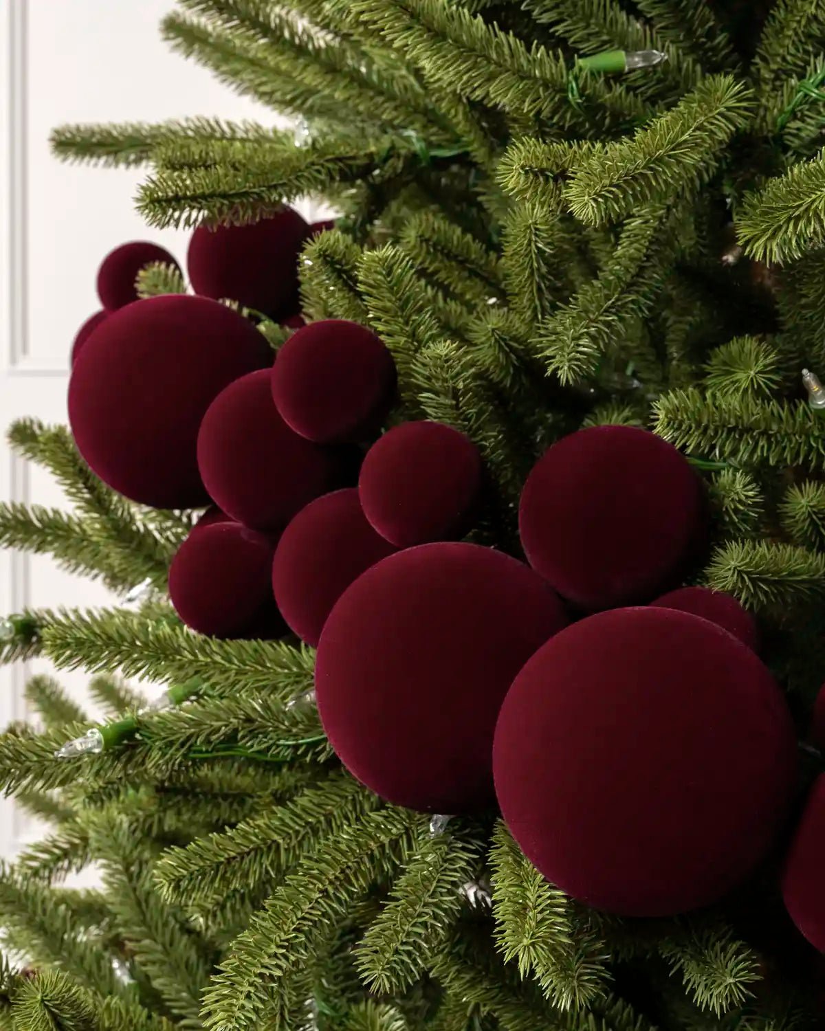 Burgundy Velvet Bauble Garland, 9 ft - Image 2