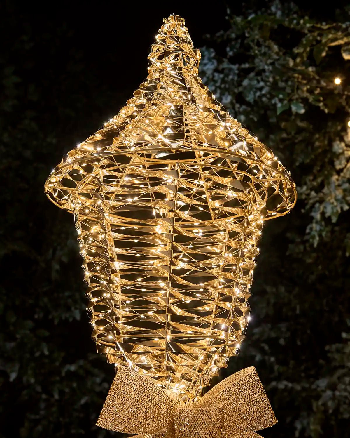 Pre-Lit Twinkling Gold Lamp Post, 6 ft