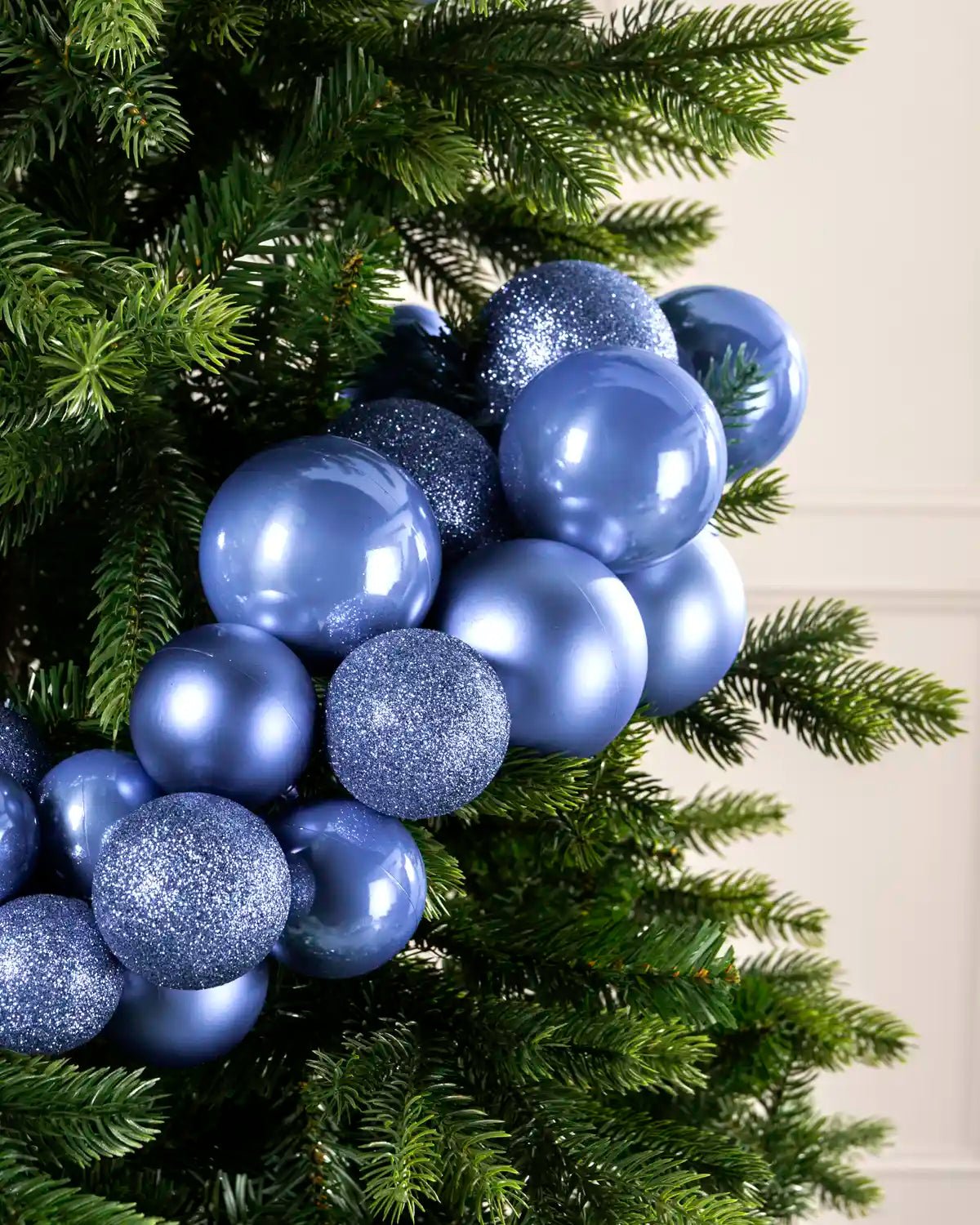 Ice Blue Bauble Cluster Arch, 60 cm - Image 4