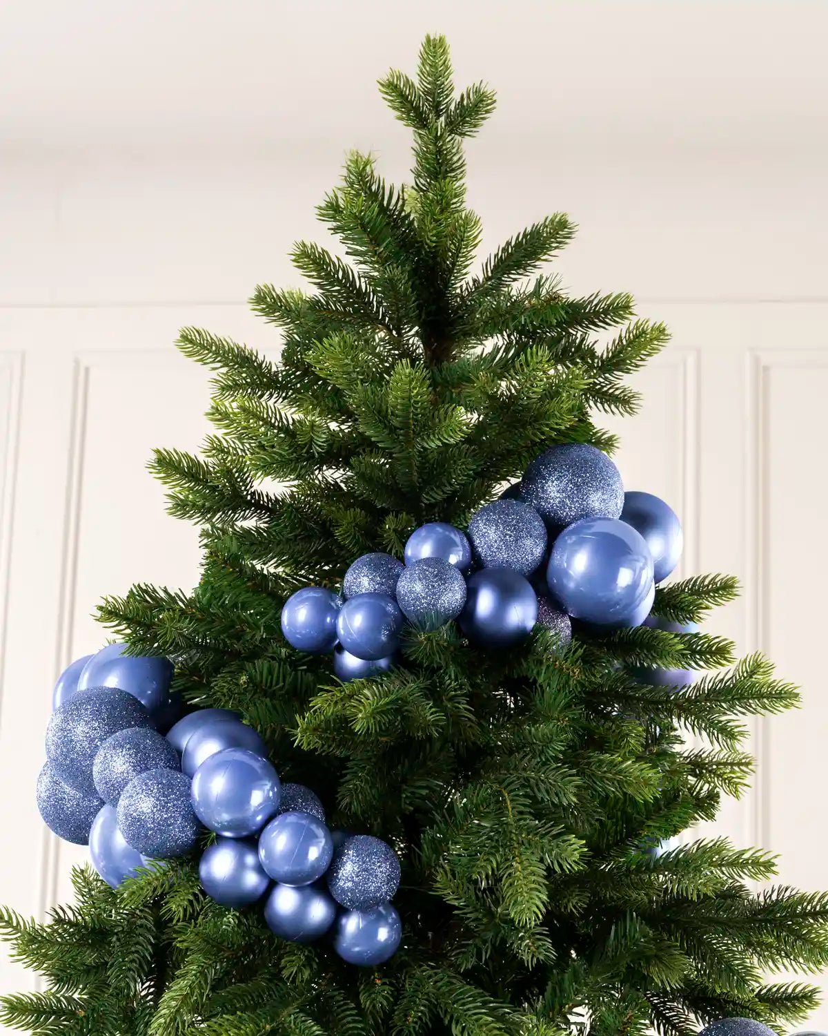 Ice Blue Bauble Cluster Arch, 60 cm - Image 3