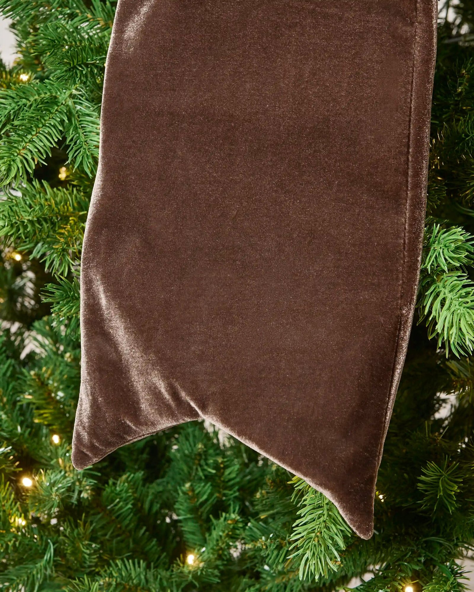 Large Velvet Christmas Bow, Espresso, 140 cm - Image 5