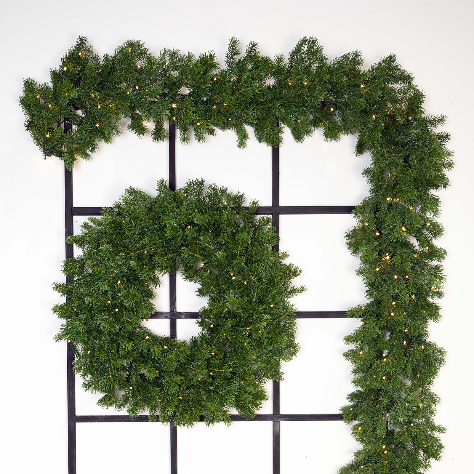 Natural Douglas Wreath and Garland - Image 4