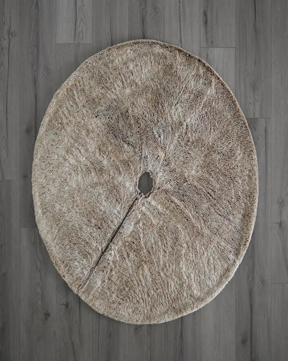 Two Tones Fur Tree Skirt, Brown, 120 cm - Image 3